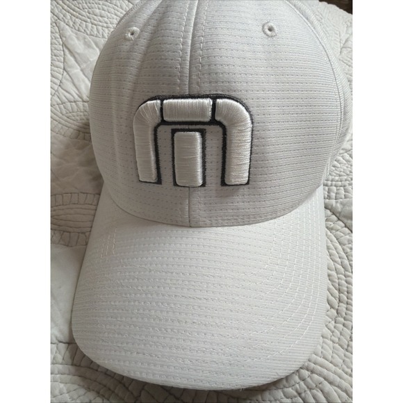 Travis Mathew Other - Travis Mathew Flex Fit White Golf Hat Cap, Size L-XL EUC